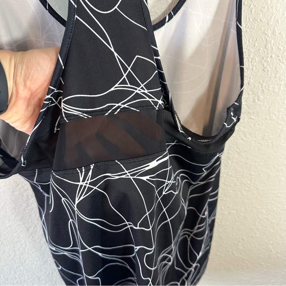 Fabletics | Black & White Racerback Tank - Picture 6 of 8